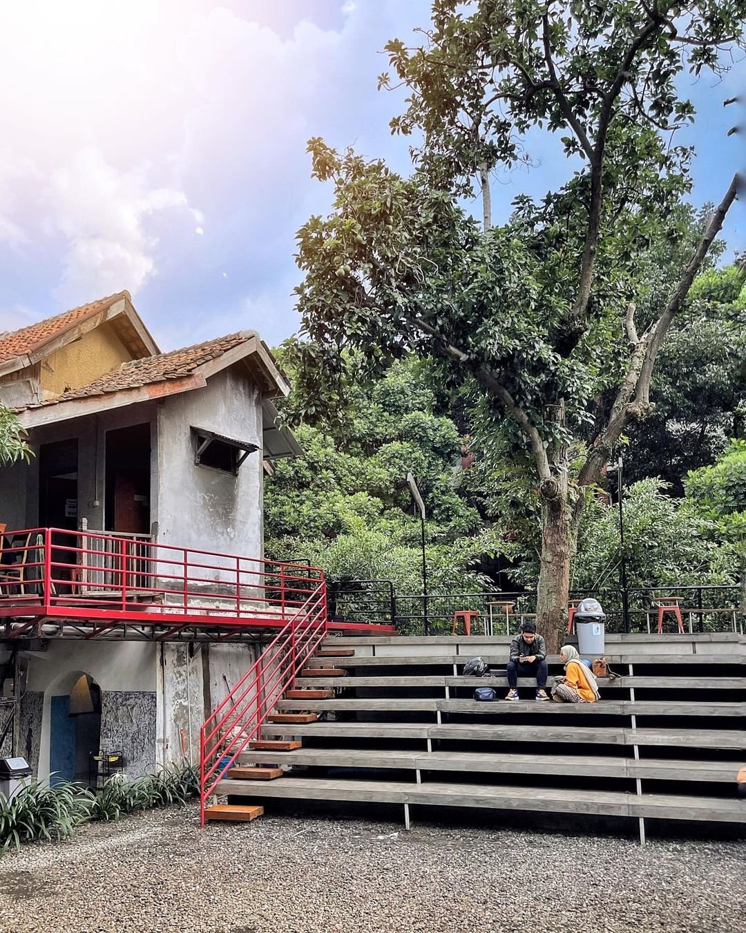 Top Trendy Cafes on Braga Street Bandung What's New Indonesia